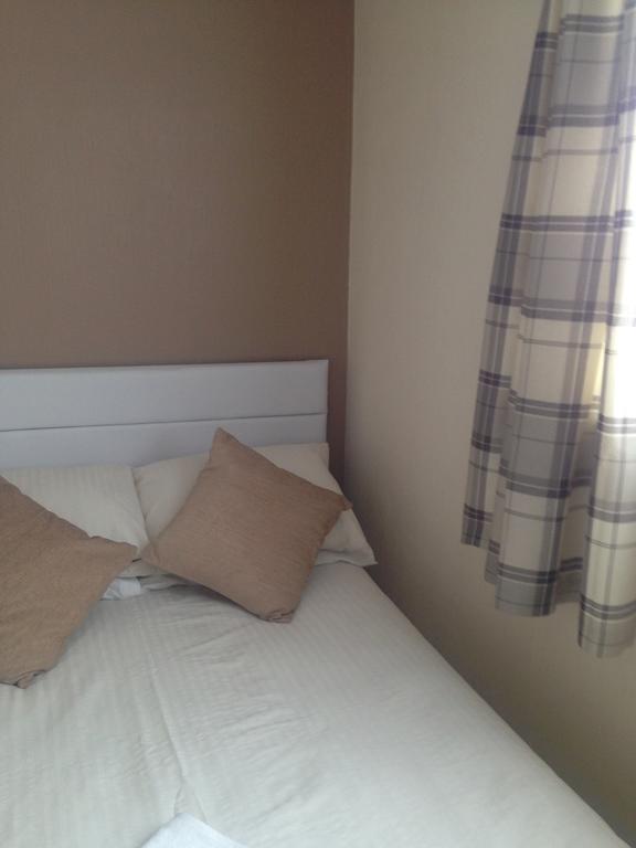 Rembrandt Guest House เกรทยาร์มัธ ภายนอก รูปภาพ