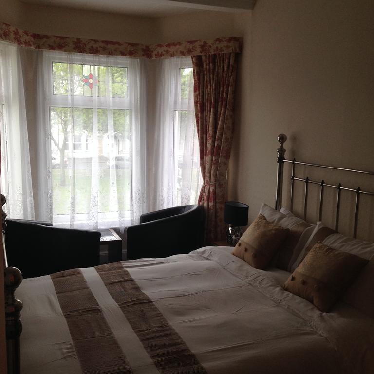 Rembrandt Guest House เกรทยาร์มัธ ภายนอก รูปภาพ