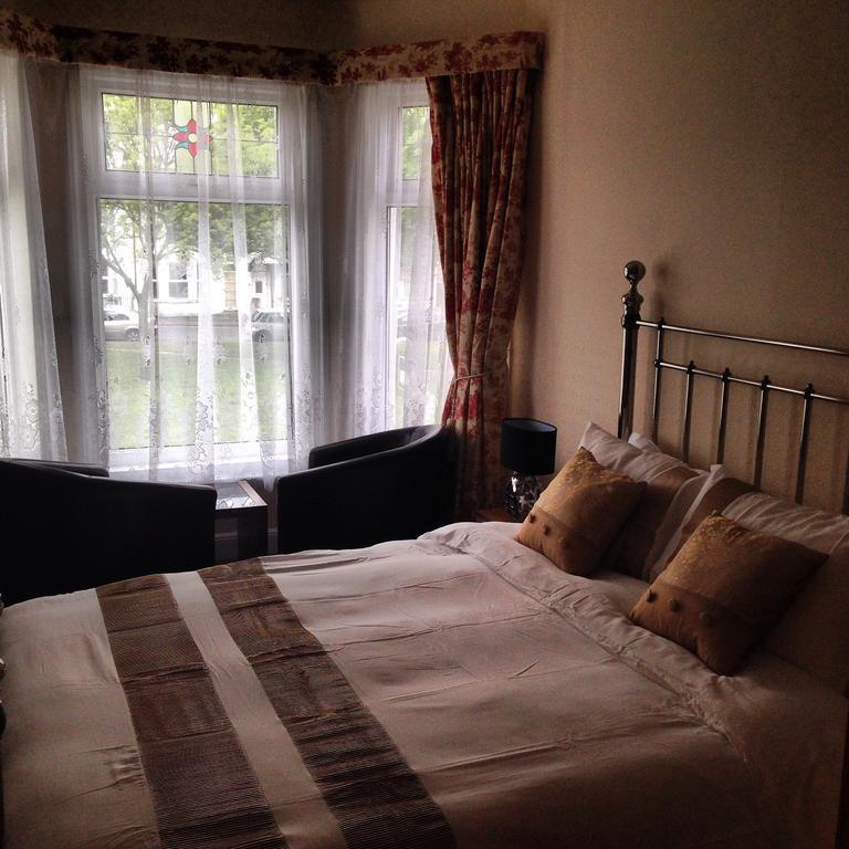 Rembrandt Guest House เกรทยาร์มัธ ภายนอก รูปภาพ